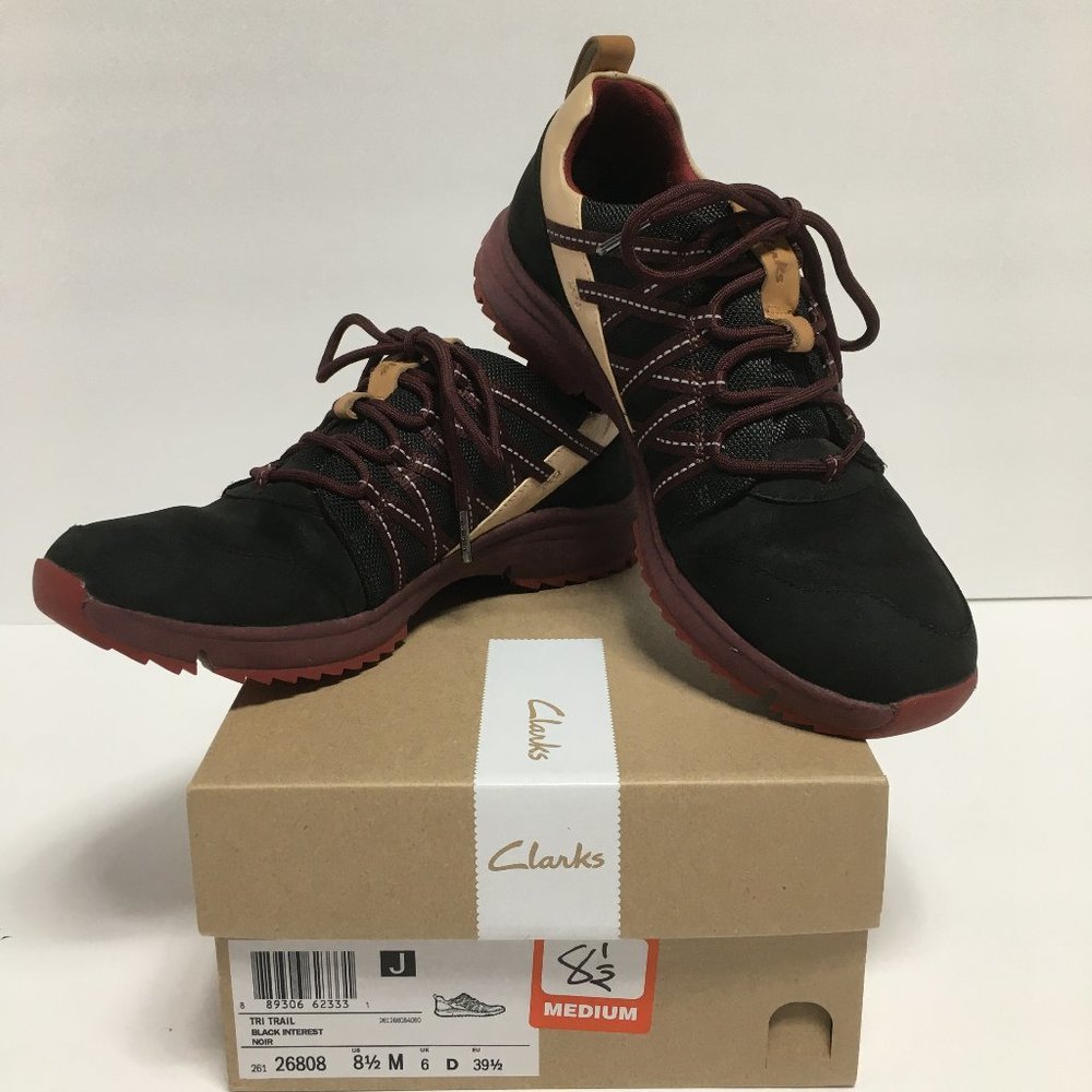 Clarks Tri Trail Walking Shoes (Black/Burgundy)